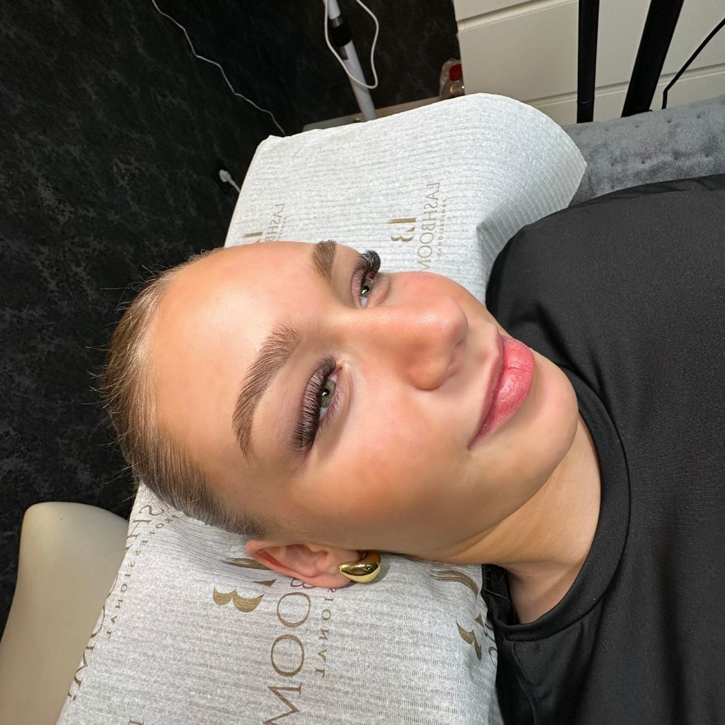 Wimpern & Augenbrauen